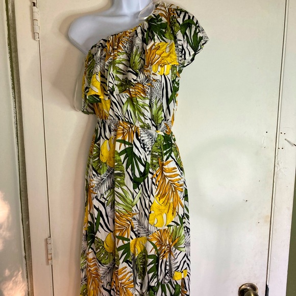 Floral maxi dress - Picture 1 of 5